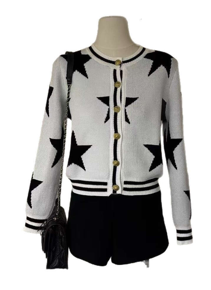 2026 autumn and winter new style elegant color block knitted women's high-end anti-aging cardigan