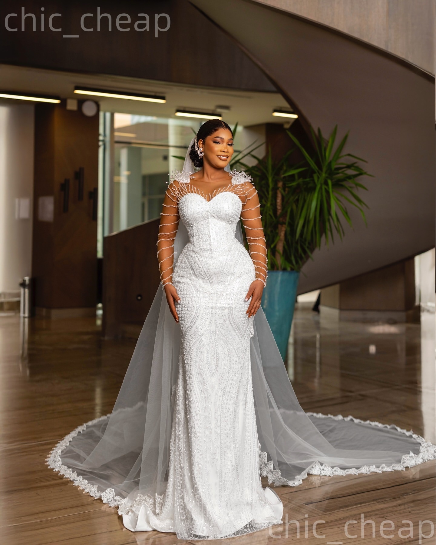 African Aso Ebi 2026 Ivory Breathtaking Mermaid Wedding Dress Beaded Appliques Sheer Neck Sequined Vintage Charming Bridal Gowns Dresses ZJ2331