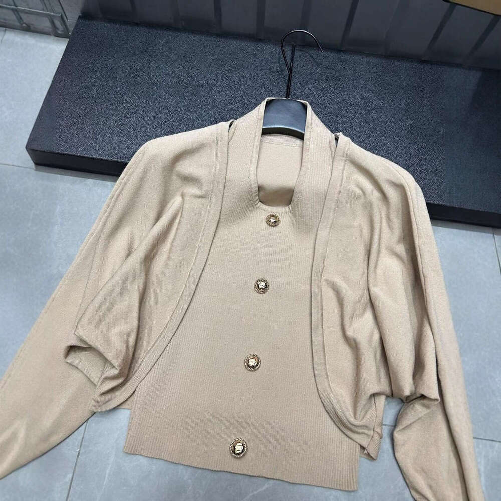 2026 autumn new knitted sleeveless single breasted vest long sleeved cardigan women's two-piece set