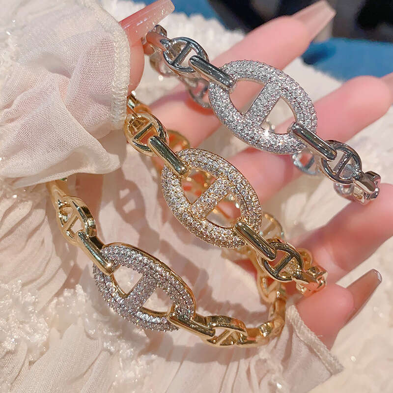 Chinese-Style Pig Nose Slender Waist Bracelet Minimalist Luxury Jewelry Women's Holiday Party Gift