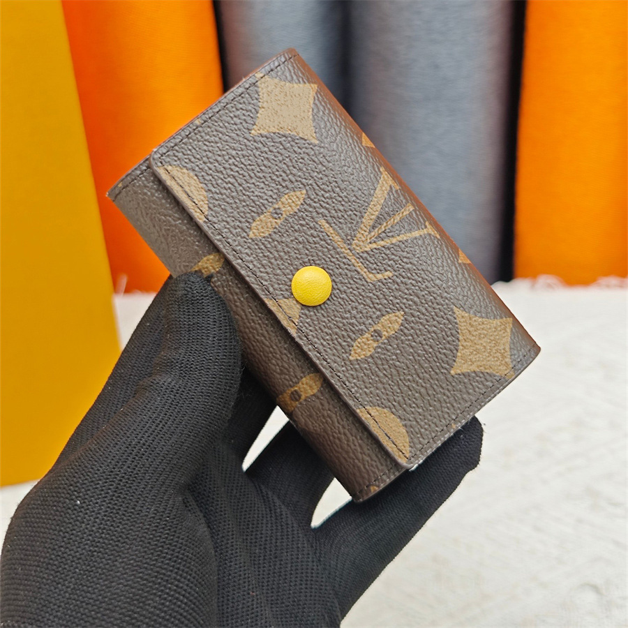 Designer Wallets Un… - image