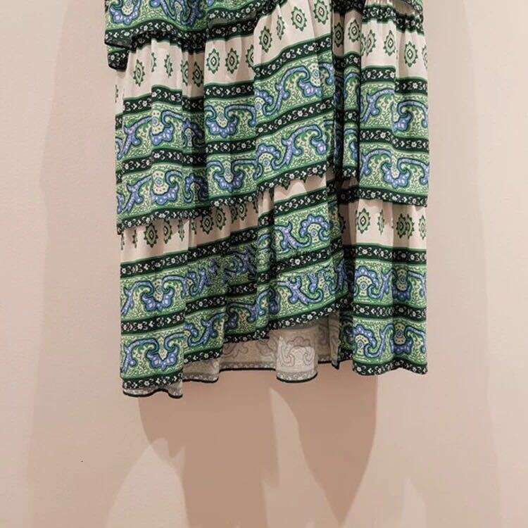 2026 Autumn/Winter New Elegant Designer Retro Style Printed Irregular Women's Long Skirt