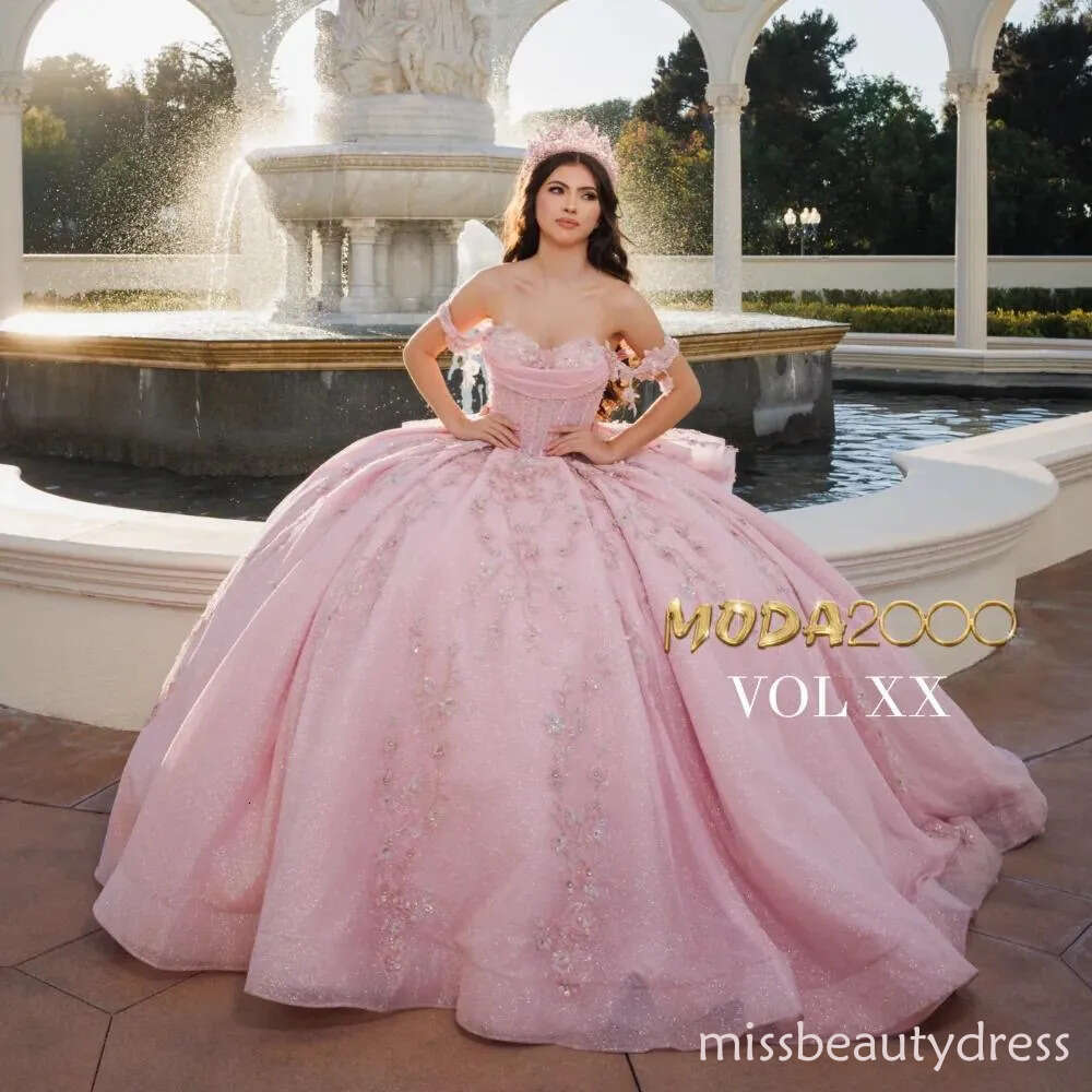 Customized Luxury Pink Quinceanera Dress Ball Gown Floral Applique Beading Mexican Sweet 16 Vestidos De XV 15 Anos D12
