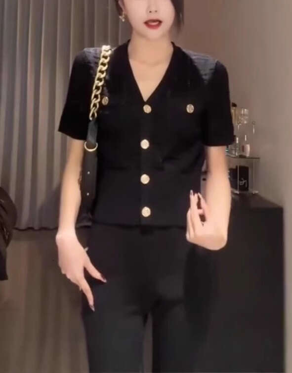 2026 spring/summer new hollow V-neck short sleeved knitted cardigan slim fit versatile women's top women's clothing