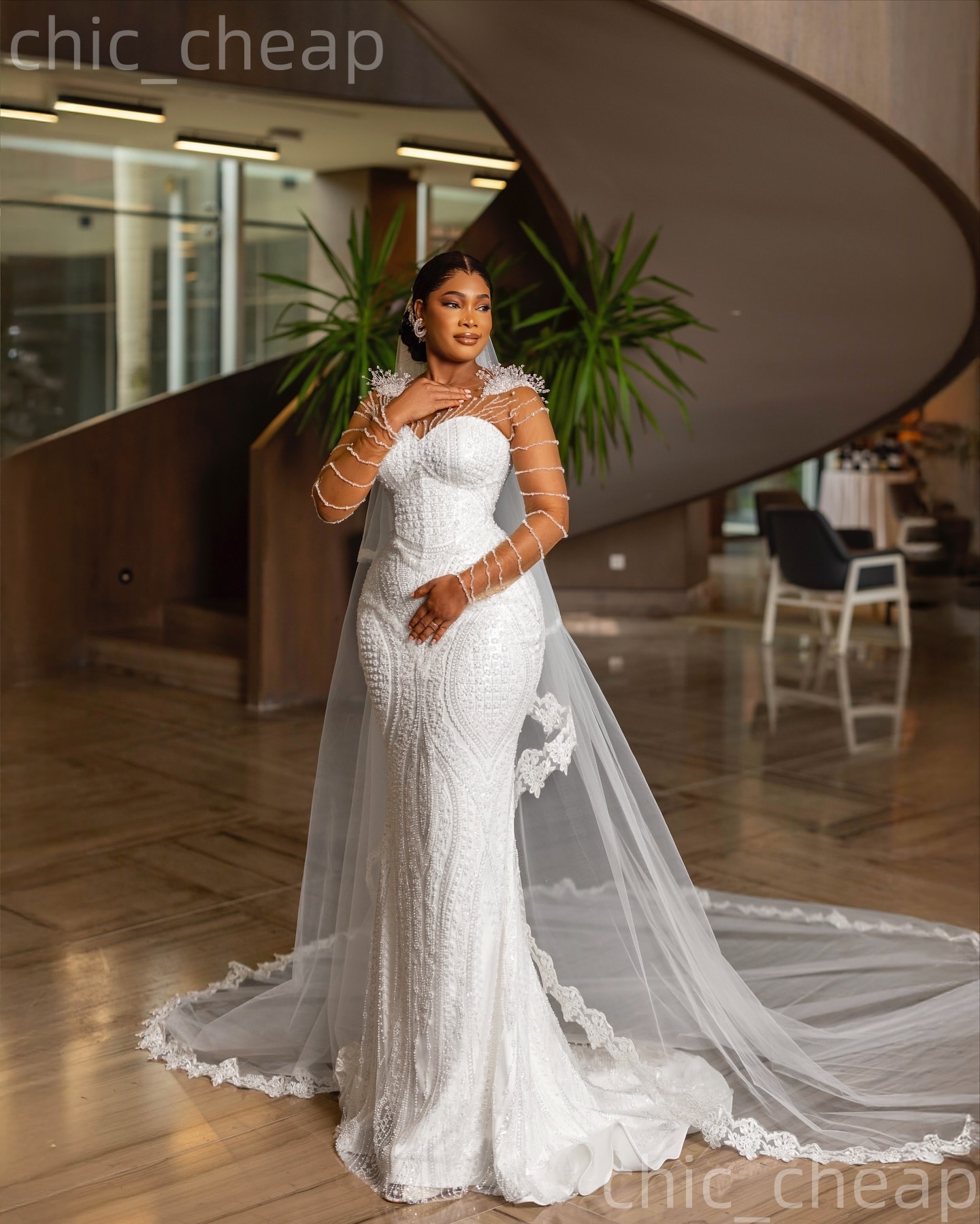 African Aso Ebi 2026 Ivory Breathtaking Mermaid Wedding Dress Beaded Appliques Sheer Neck Sequined Vintage Charming Bridal Gowns Dresses ZJ2331
