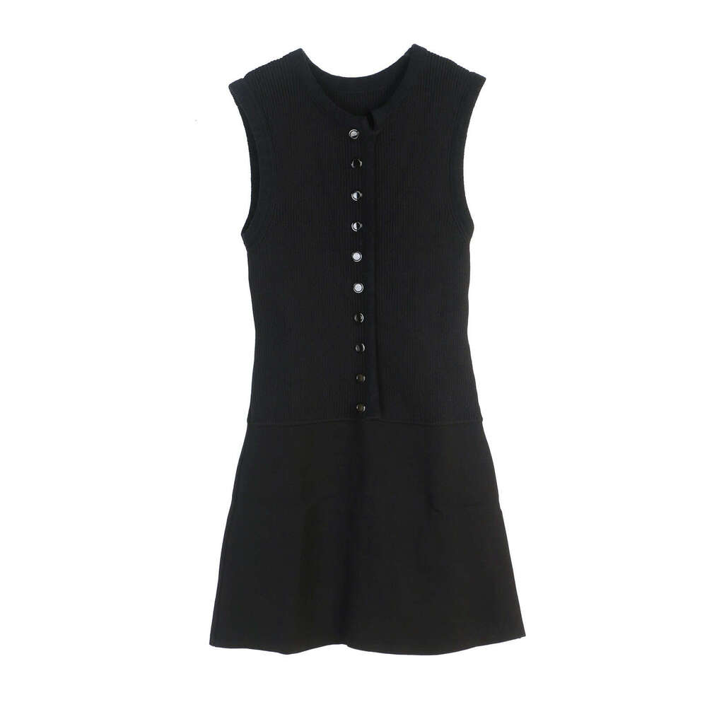 2026 women's round neck solid color slim and elegant autumn and winter new style French sleeveless vest A-line dress