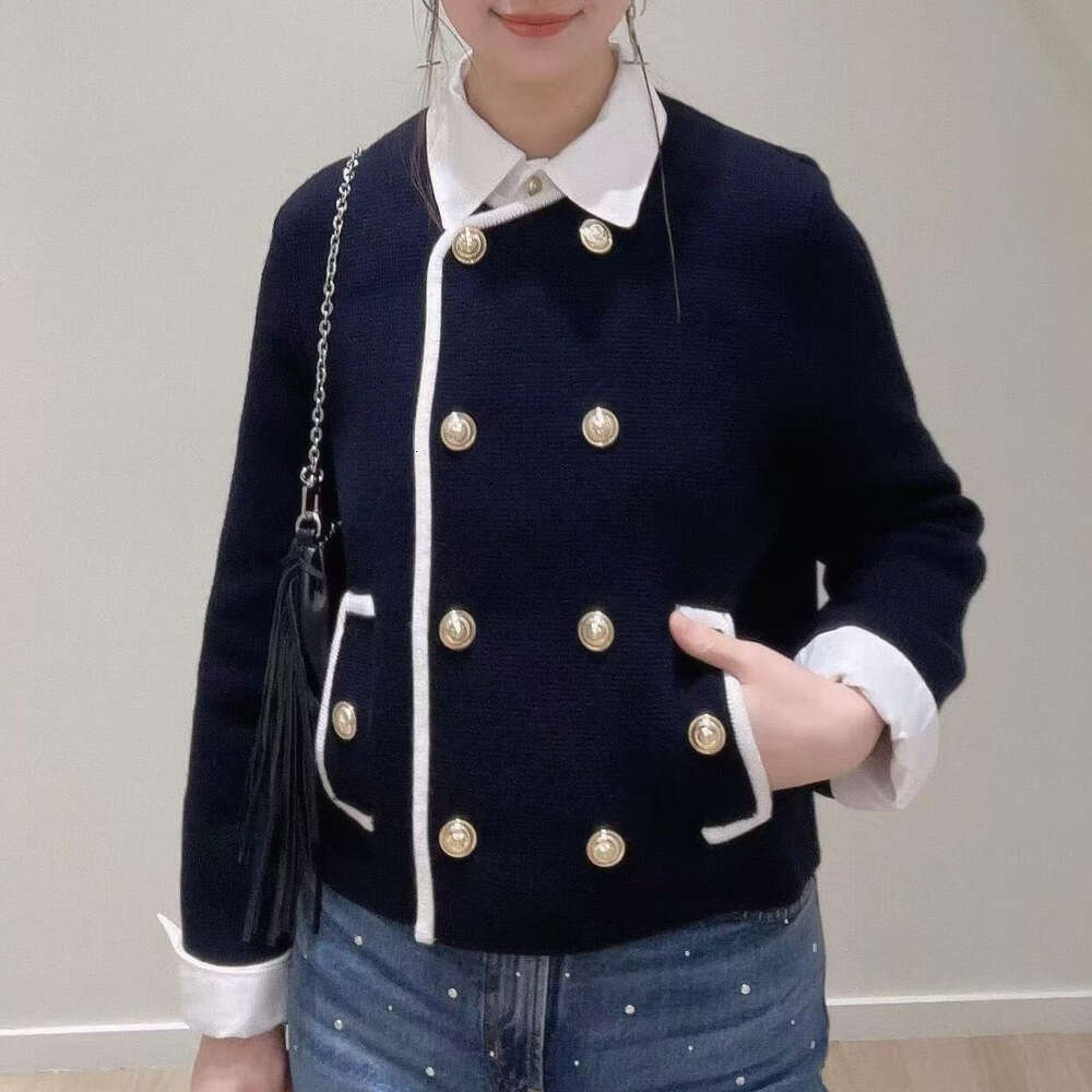 High end women's clothing 2026 autumn and winter new item daily commuting leisure versatile double breasted simple soft knitted sweater