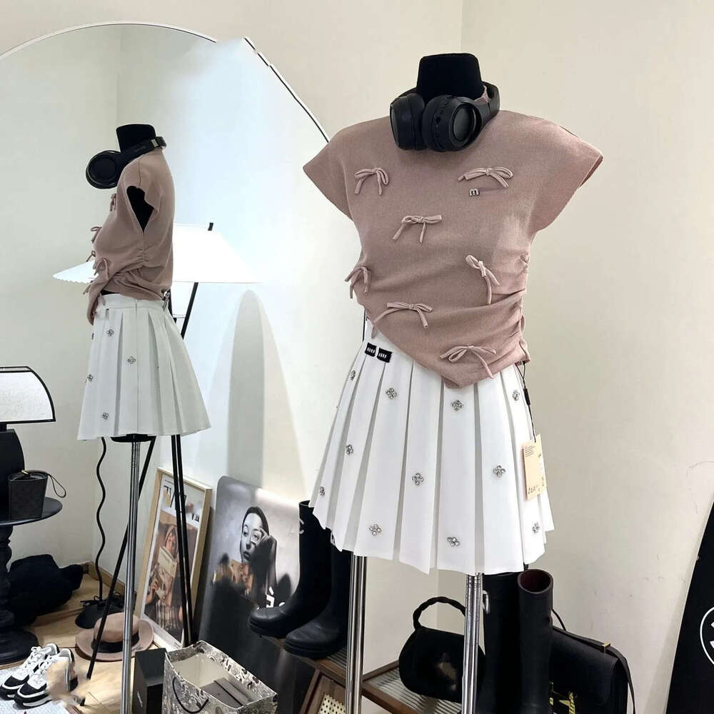 2026 New Women's Stand up Collar Knitted Bow Stickers Letter Logo Water Diamond Stickers Top Summer T-shirt