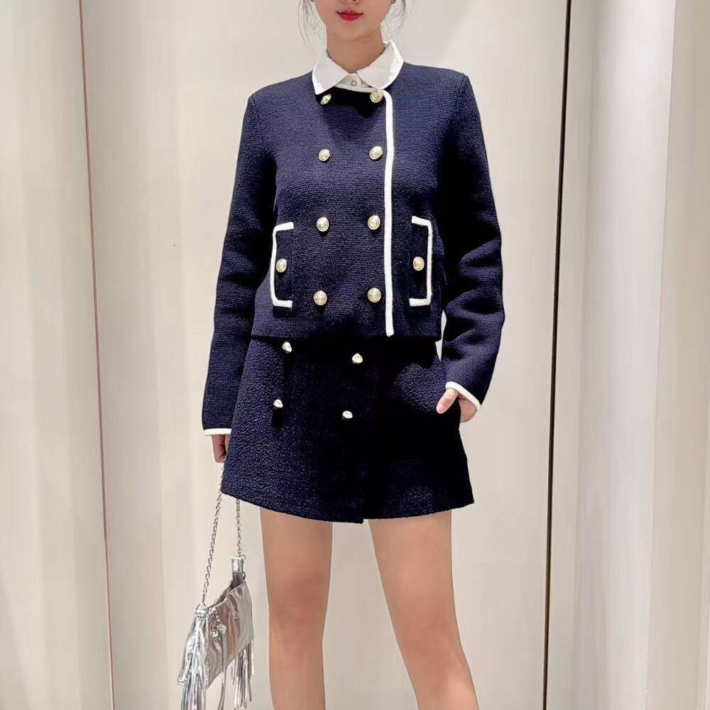 High end women's clothing 2026 autumn and winter new item daily commuting leisure versatile double breasted simple soft knitted sweater