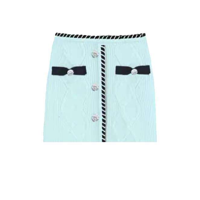 2026 Autumn/Winter New Celebrity Style High end Style Knitted Top Skirt Two piece Set Women's Wear