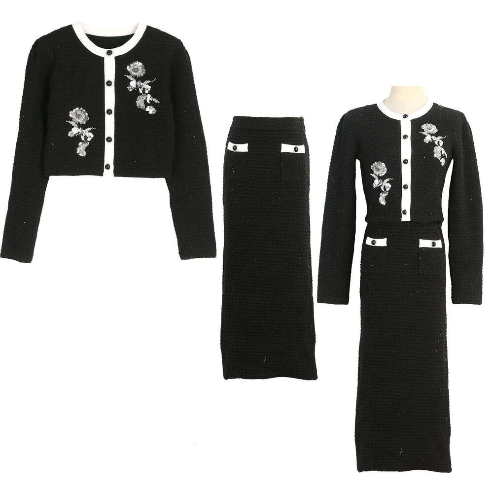 2026 autumn and winter new women's suit dress round neck sequin flower French social knit jacket half skirt women