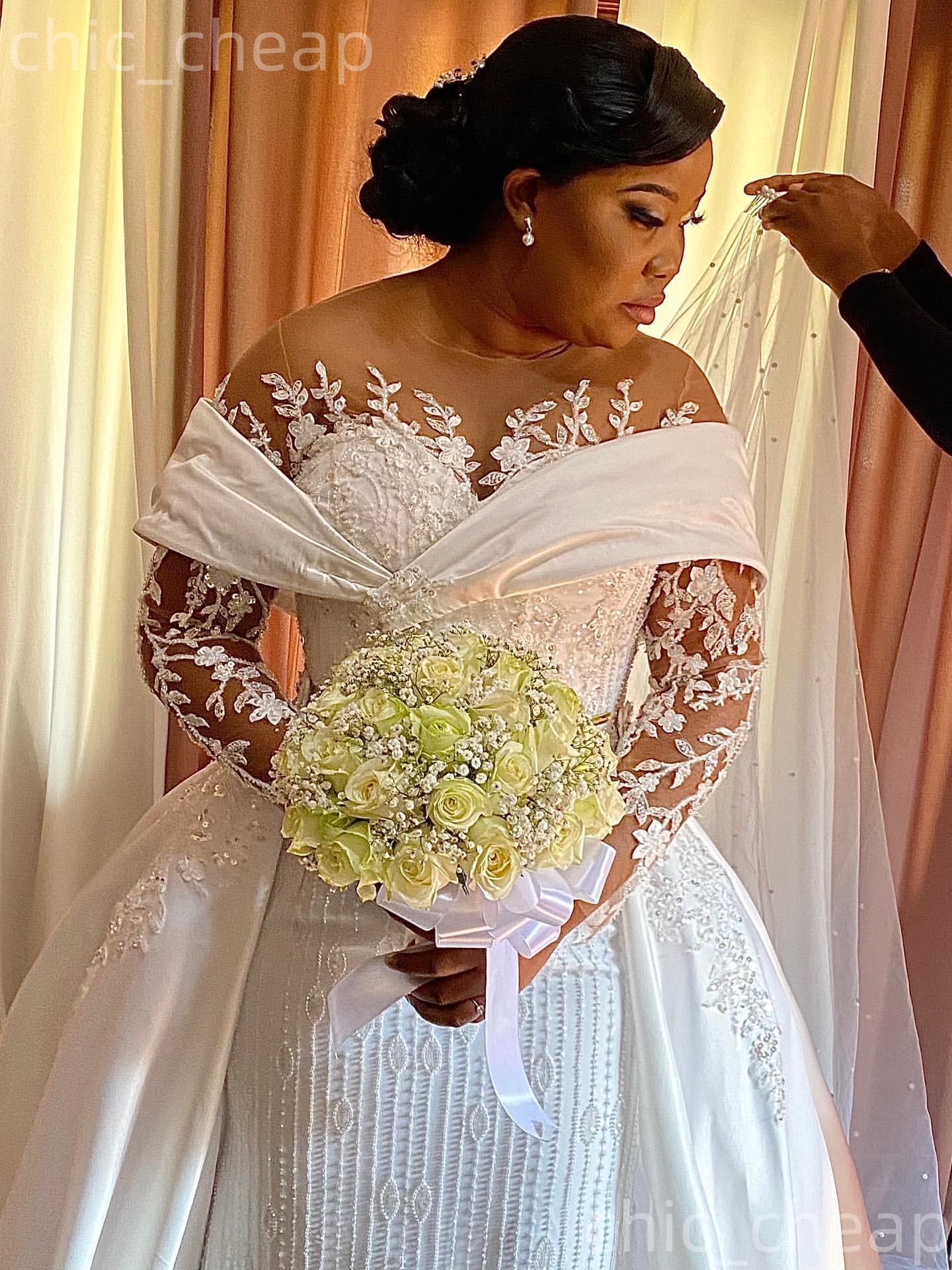 African Aso Ebi 2026 Ivory Sheath Wedding Dress Appliques Sheer Neck Sequined Lace Detachable Train Vintage Bridal Gowns Dresses ZJ2335