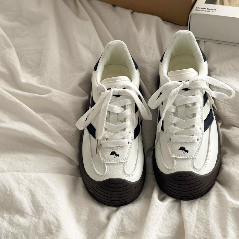 Free shipping Retro Women 2026 Breathable Leisure comfortable sporty casual board shoes Pressure Relief