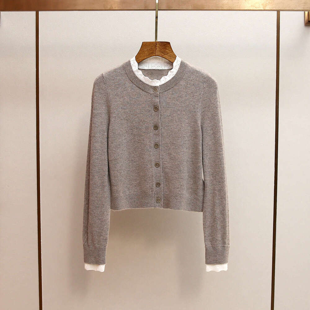 2026 Winter New French Retro Style Color Block Hollow Lace Splicing Collar Loose Knitted Women's Cardigan