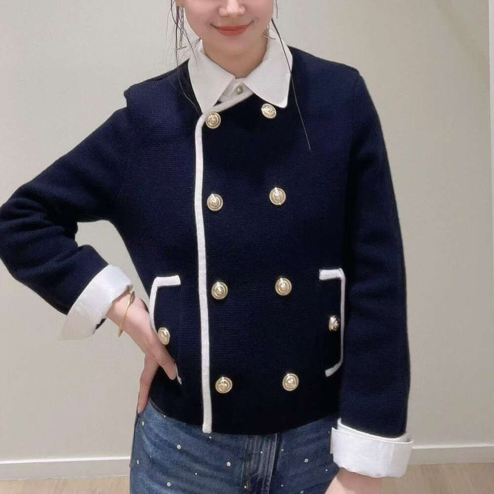 High end women's clothing 2026 autumn and winter new item daily commuting leisure versatile double breasted simple soft knitted sweater