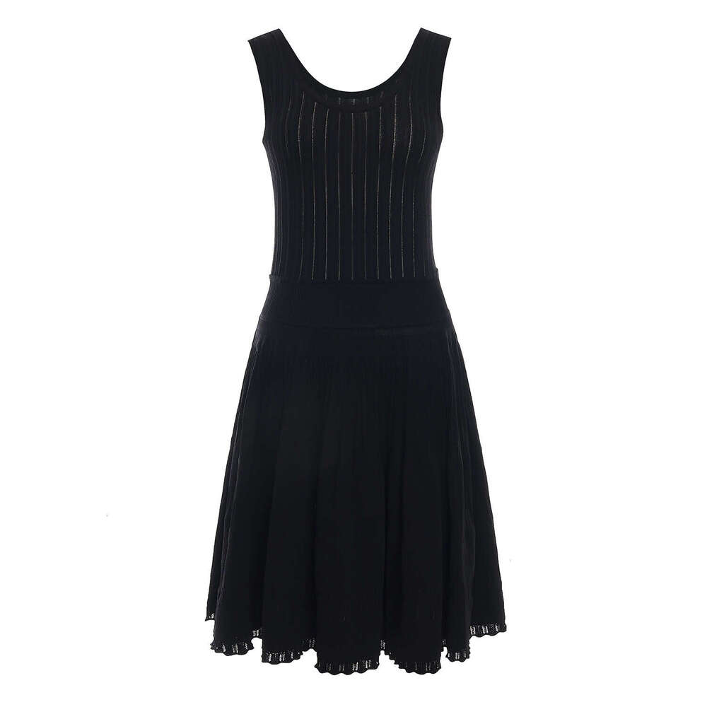 Designer's luxurious social style pleated hollowed out U-neck lace up slim fit sleeveless women's knitted dress