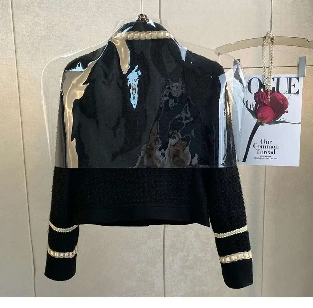 Winter retro small fragrance black floral coat wool jacket, two sets of hip wrapped mini skirt dress set for women