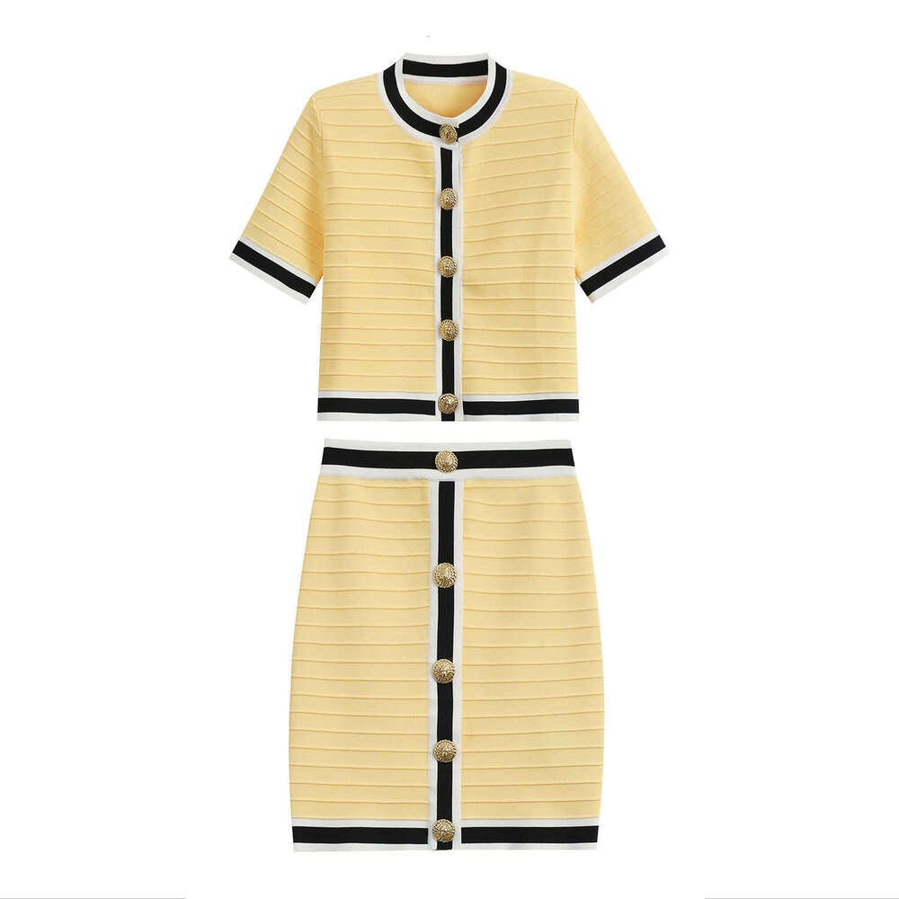 2026 Summer Color blocked Round neck Short sleeved Top Skirt High end Style Elegant Metal Buckle Knitted Set for Women