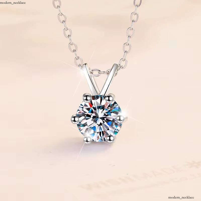 Premium Six-Prong VVS Moissanite Pendant Women's Fashion Simple 925 Silver Jewelry VVS1 Inlaid Stone Necklace