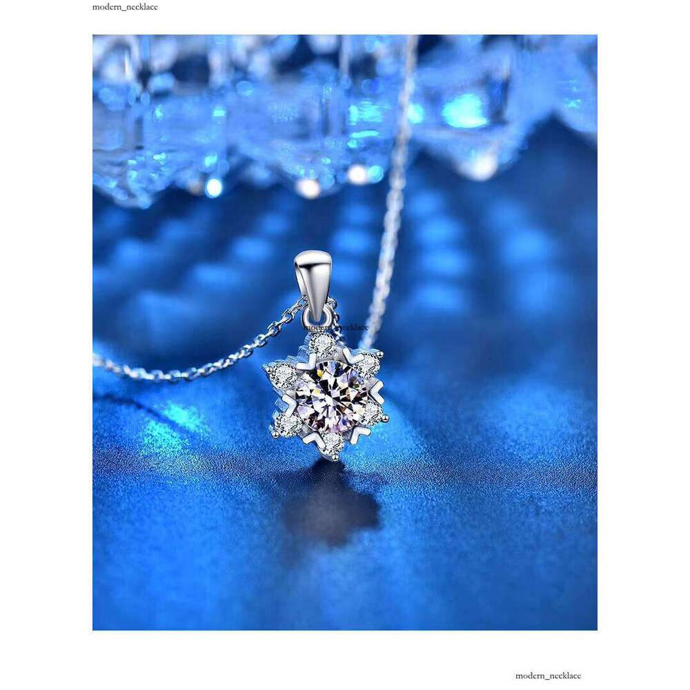 XMZ002 Flashing 6.5mm EF Round Silicon Snowflake Pendant Fashion Collarbone Chain 925 Sterling Silver Women's Necklace