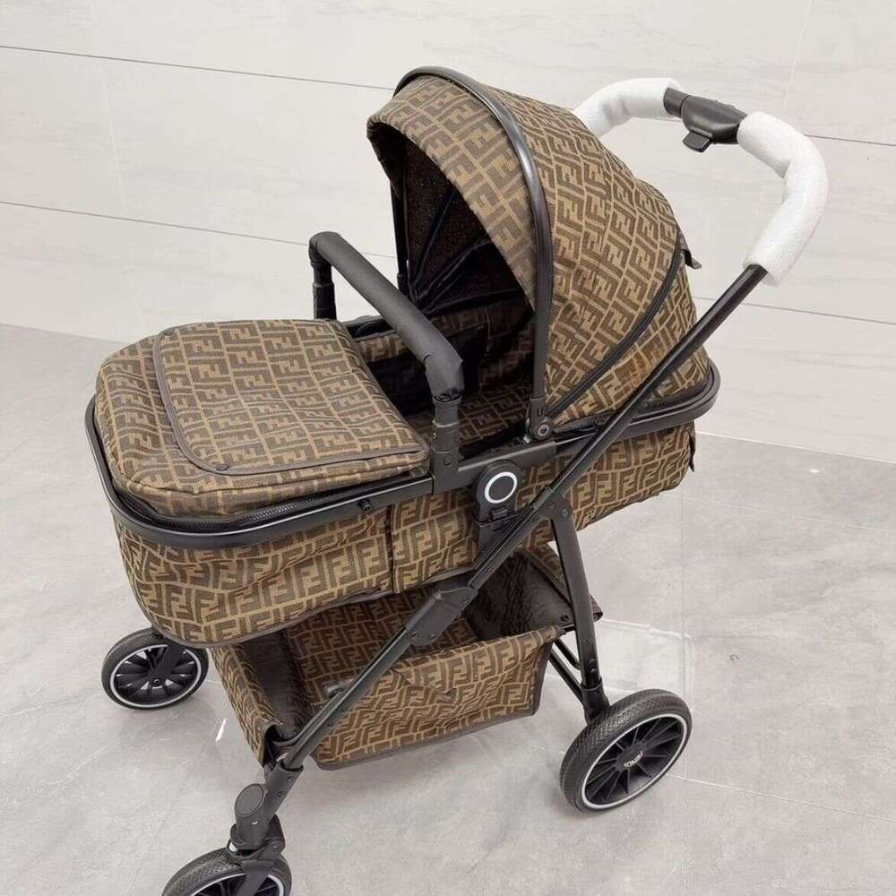 Lightweight foreign trade baby stroller, foldable, reclining seating options, suitable for taking babies children out, with a foldable sleeping basket