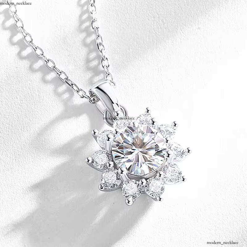 VVS Chalcedony VVS Moissanite Pendant Hot Sale Silver Sunflower Necklace for Women Snowflake Gift 925 Charm