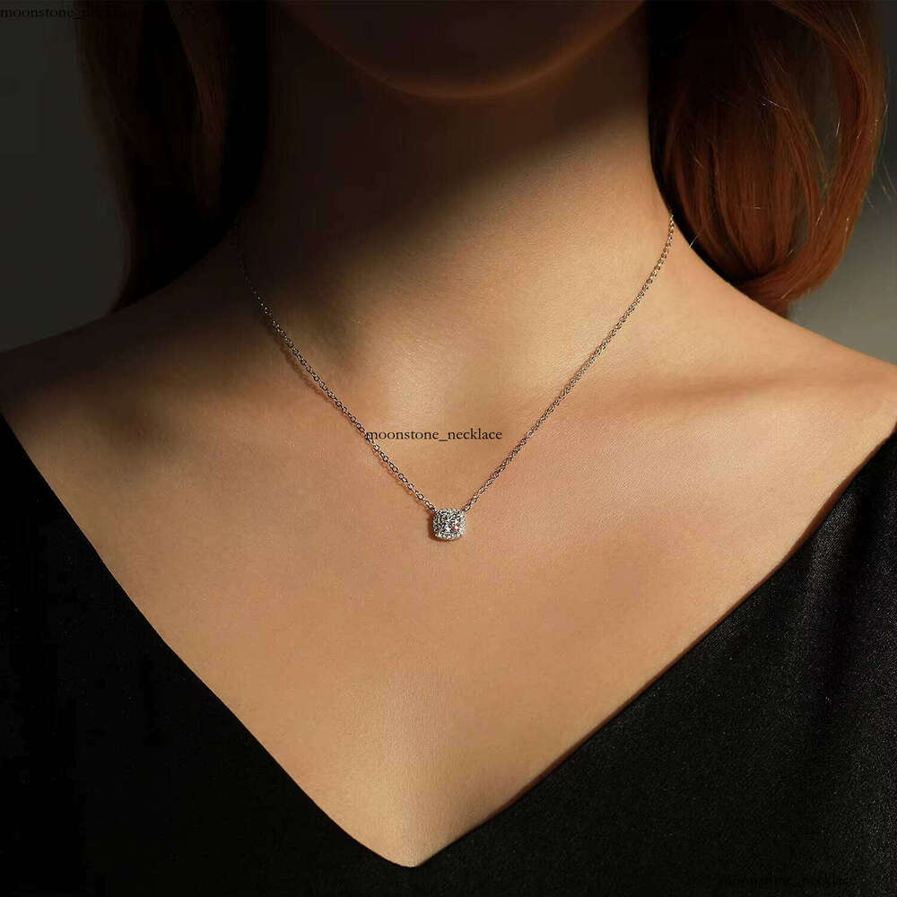 Fashion Boutique Jewelry 1 CT Carbonite Pendant S925 Sterling Silver Clavicle Chain Geometric Women's Necklace