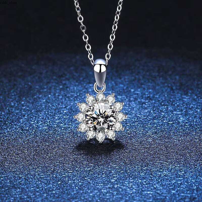 S925 Sterling Silver Necklace Sunflower Full VVS Moissanite Pendant Popular Carbon Silicon Stone 1 CT Factory Wholesale