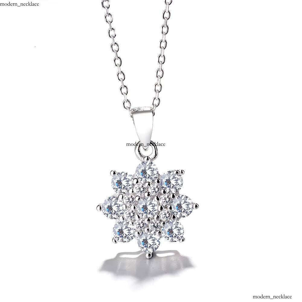 925 Sterling Silver Flower Vibrant Necklace Pendant High-end Fashion