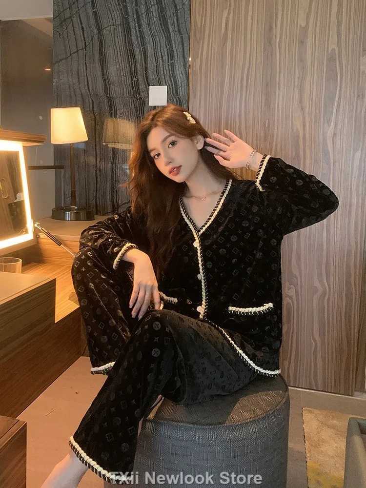 Luxury Gold Silk Velvet, Elegant Red, Long Sleeve Warm Loungewear for Spring Autumn & WinterT260212