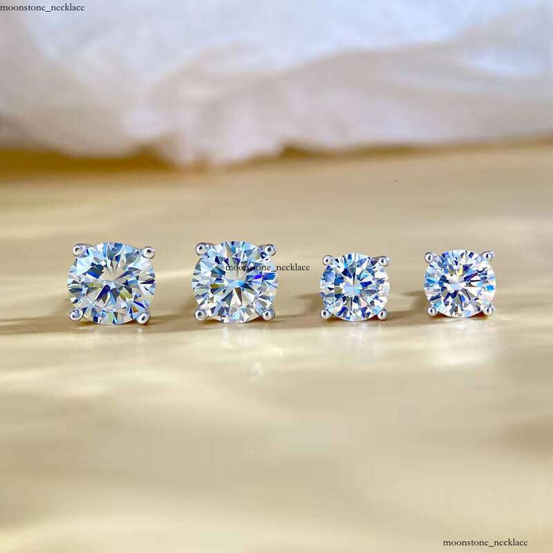VVS Moissanite Wholesale Price 4-Prong Brilliant Cut Carbon Silicon Stone Earrings for Women and Men VVS D Color 0.5 1 1.5 2 3 4 5 7 CT S925 Silver