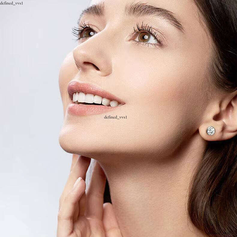 Hot Sale Simple Stud for Women 925 Sterling Silver 0.5ct/1ct Moissanite VVS Moissanite Earrings