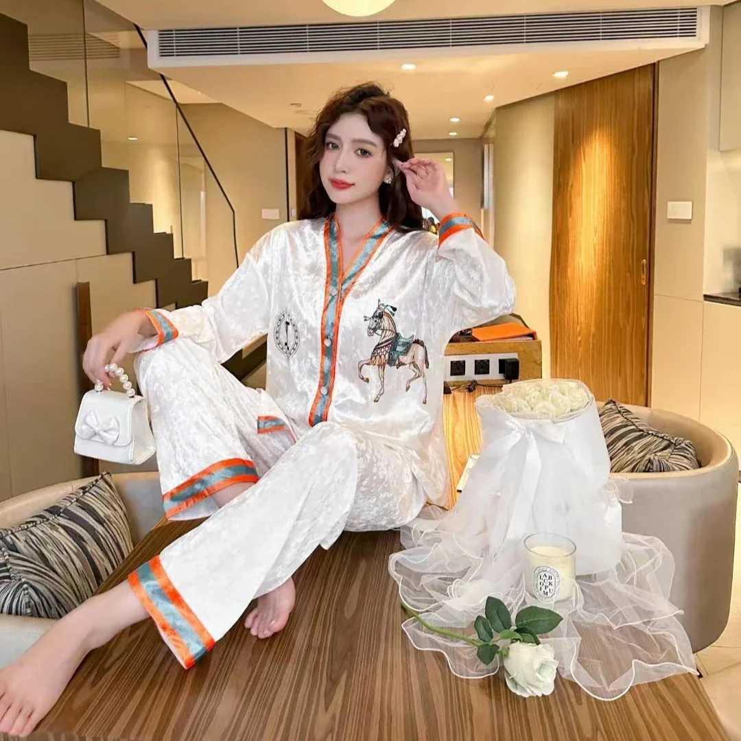 Plus Size Winter Spring Pajamas Women Korean Soft Comfort Gold Velvet Long-Sleeved Trousers Suit V-Neck High-Grade Home ClothesT260212