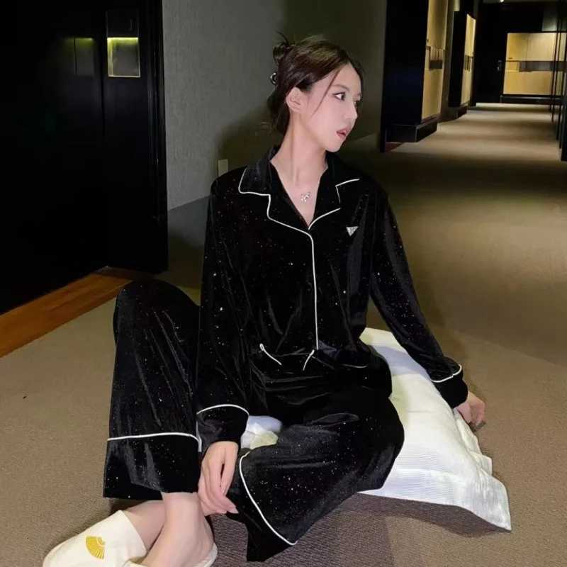 Women's Velvet Pajama Set - Sparkling Glitter, Contrast Piping, Comfortable Loungewear for All SeasonsT260212