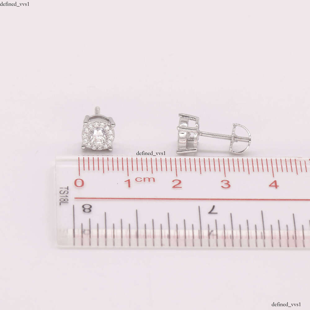 Source Manufacturers Real Women Earrings Moissanite VVS Moissanite Earring with GRA Certificate