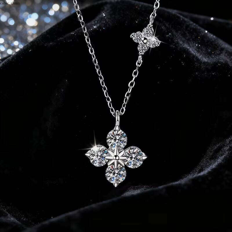 High-end Feeling Clover Chalcedony Flower Pendant S925 Sterling Silver Necklace Women's Wedding Jewelry Gift