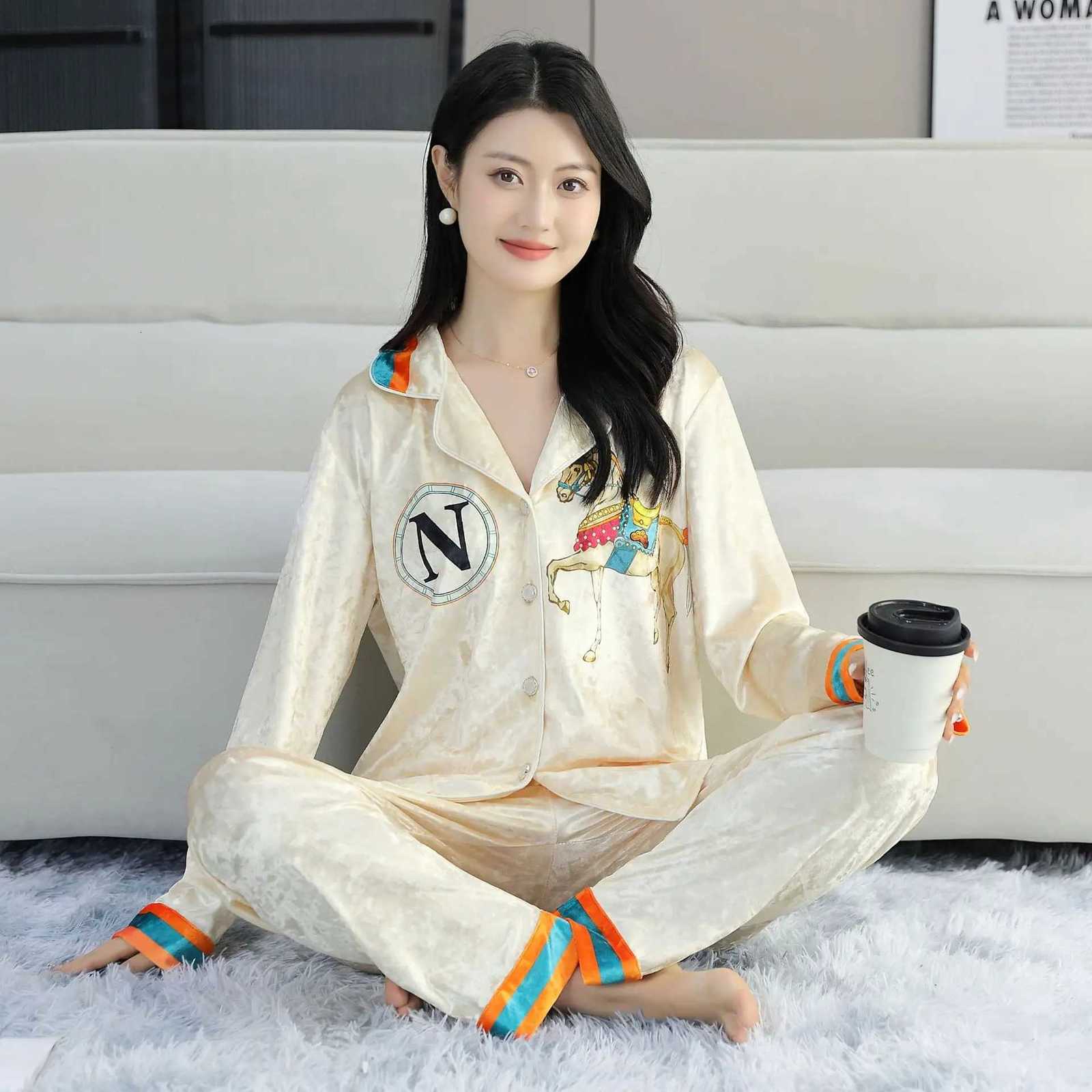 Women's Velvet Pajama Set - Artistic Embroidery, Contrast Trim, Soft Loungewear for Cozy NightsT260212