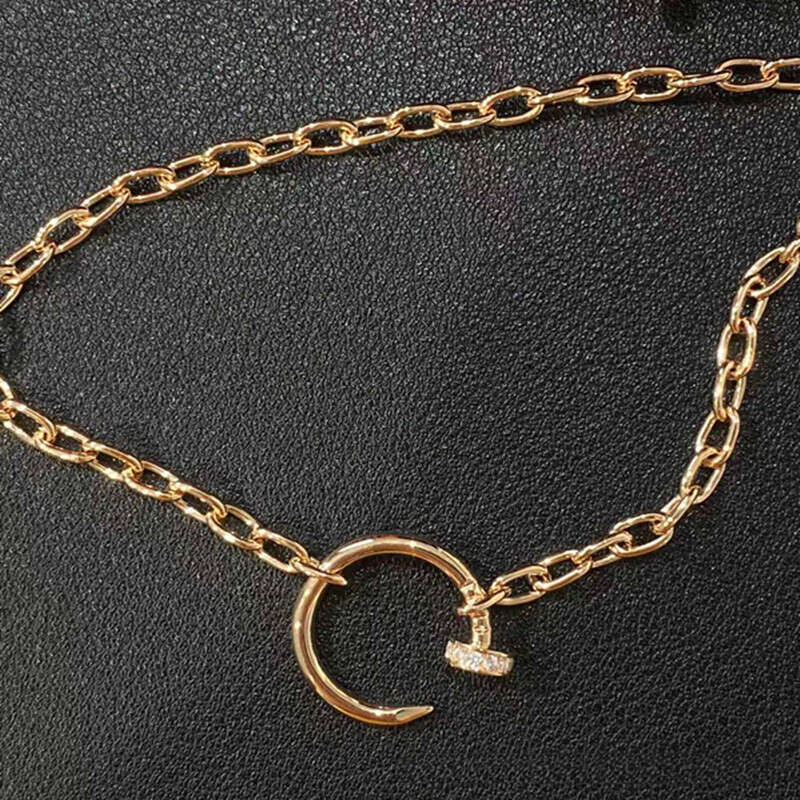 Design Chunky Chain Stud Necklace Fashion Couple Pendant Women's Jewelry Luxury-inspired Niche Design Jewelry