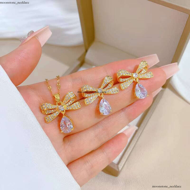 Jewelry for Women Shiny Sterling Silver 18k Gold VVS Moissanite Clover Bow Butterfly Pendant Necklace Earring Set Gift