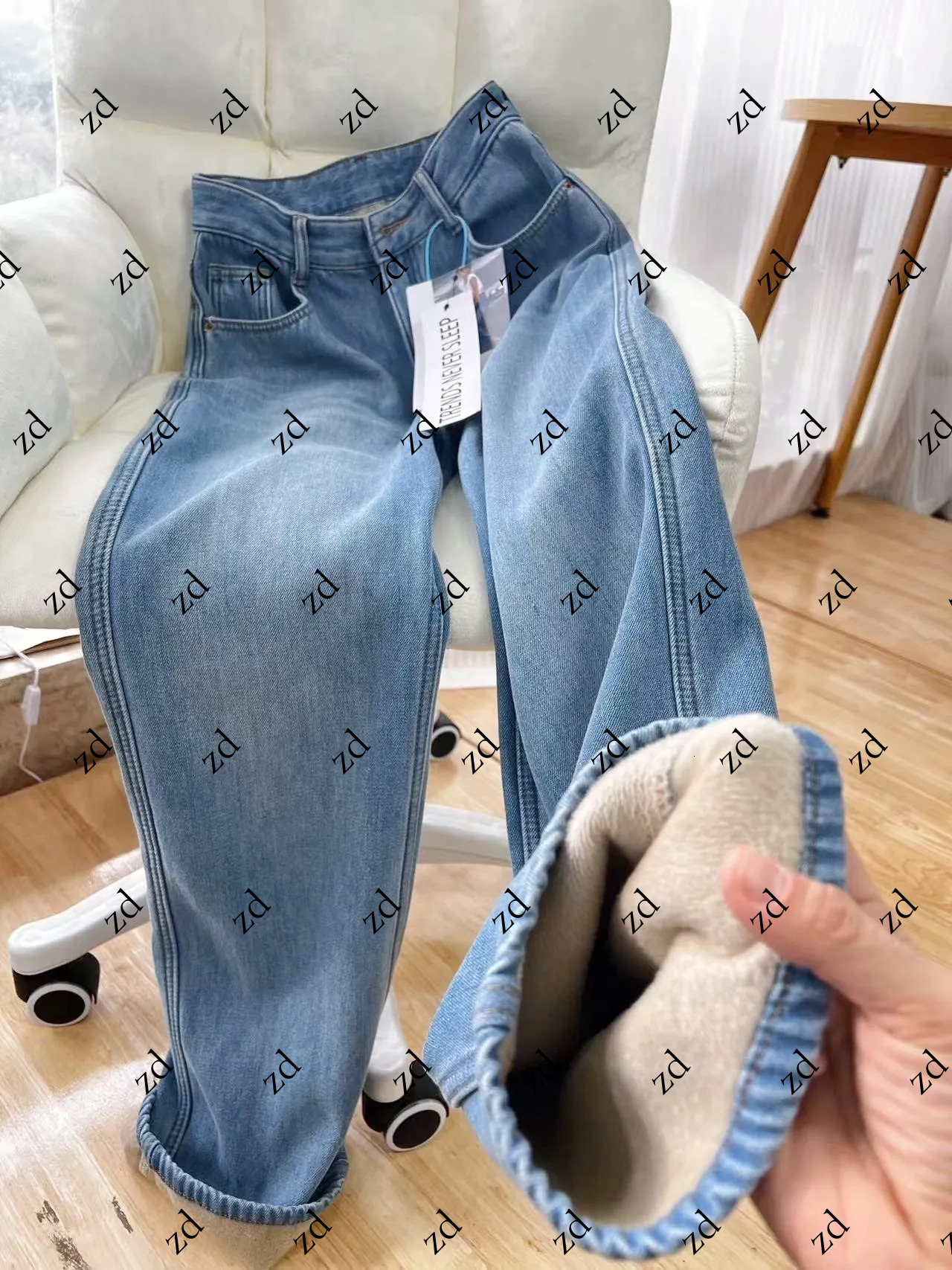 Blue Fleece-Lined Loose Straight Jeans for Women, New Autumn and Winter High-Waisted Slimming Draped Versatile Wide-Leg Pants A9829