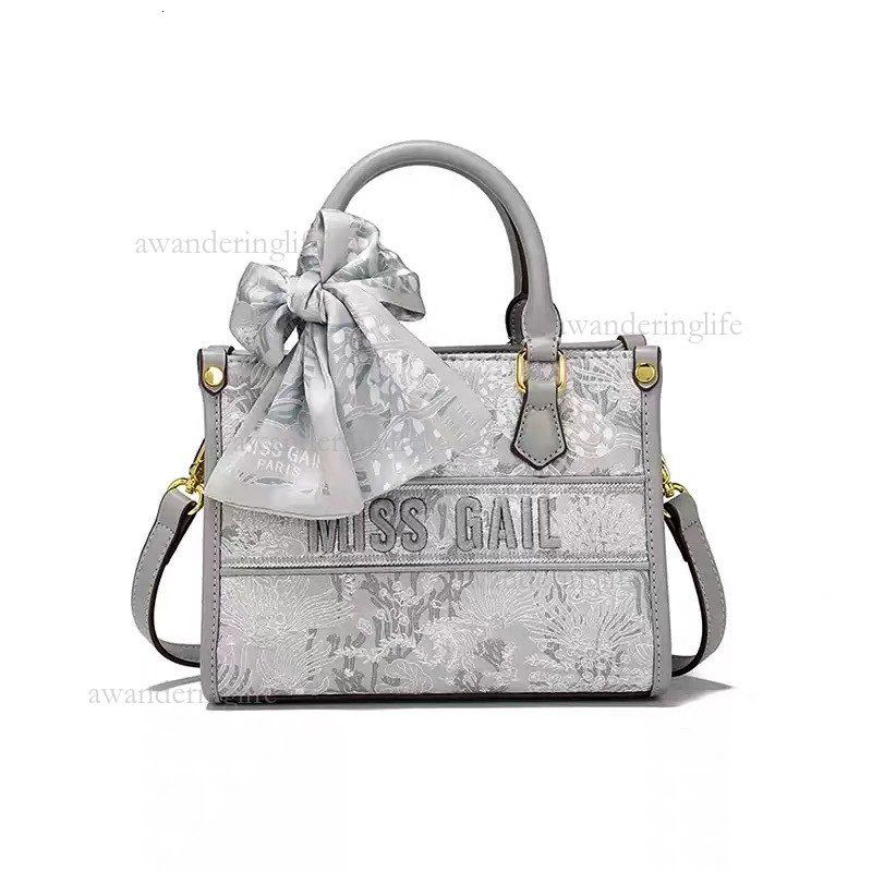 2026 Advanced Luxury Texture Letter Embroidered Handbag Fashion Small Square Bag Women's New Denim Splicing Single Shoulder Crossbody Bag Shoppin