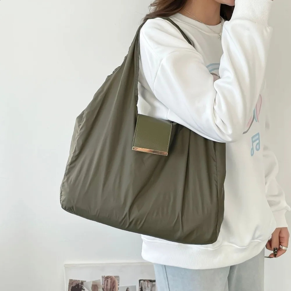 Reusable Mini Keychain Tote Bag Large Capacity EcoFriendly Foldable Shopping Key Ring Lightweight Expandable 260208