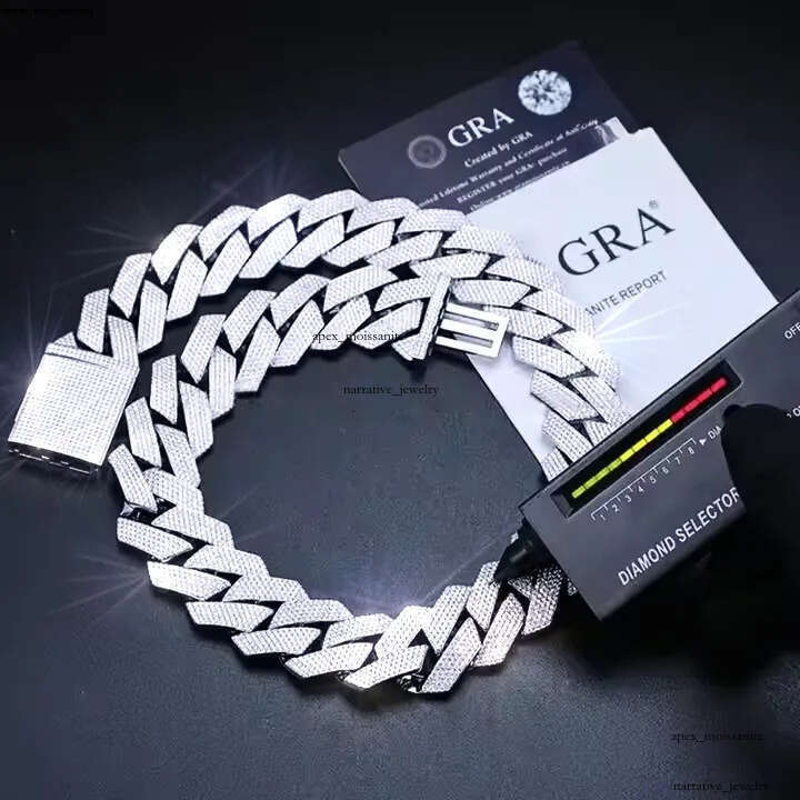 Customized Pendant Iced Out Vvs Moissanite Miami Cuban k Chain Men Necklace Hip Hop a1