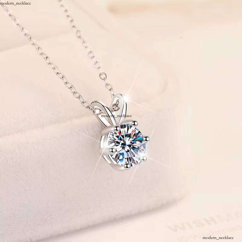 Premium Six-Prong VVS Moissanite Pendant Women's Fashion Simple 925 Silver Jewelry VVS1 Inlaid Stone Necklace