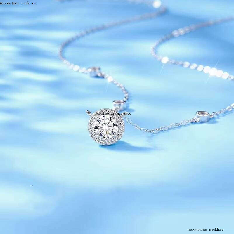 1 CT VVS Moissanite Necklace for Women 925 Sterling Silver Starry Sky Pendant Fashionable Exquisite Gentle Style Valentine's Day