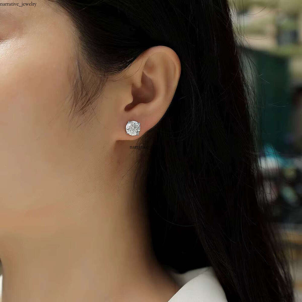 Classic Round VVS Moissanite Stud Earrings, 18k Gold Plated S925 Silver Claw Setting, with GRA Certificate, Suitable for Women's Earrings