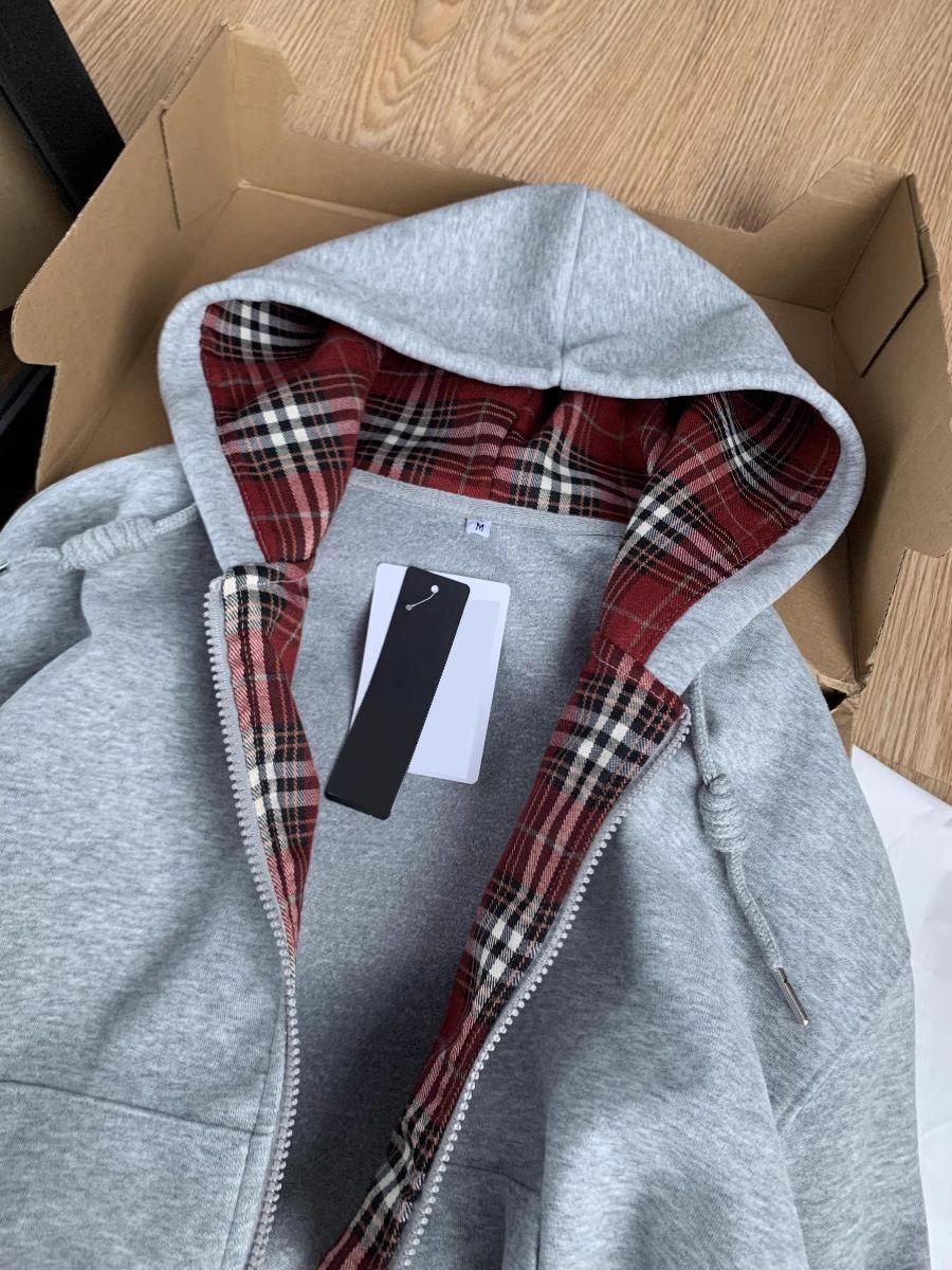 2026 New Designer Luxury Brand Women's Cardigan Sweatshirt For Spring And Autumn Short Style Check Pattern Connected Hood Outdoor Sports Coat For