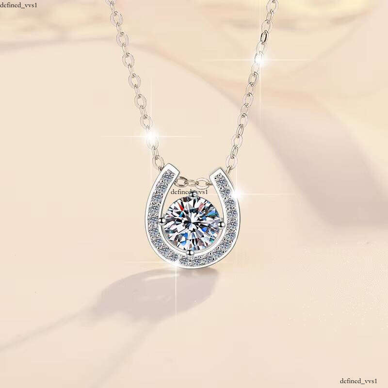 Fashion Elegant VVs1 Fine Jewelry Silicon Stone VVS Moissanite S925 Sterling Silver Horseshoe Necklace Anniversary Gift Accessories
