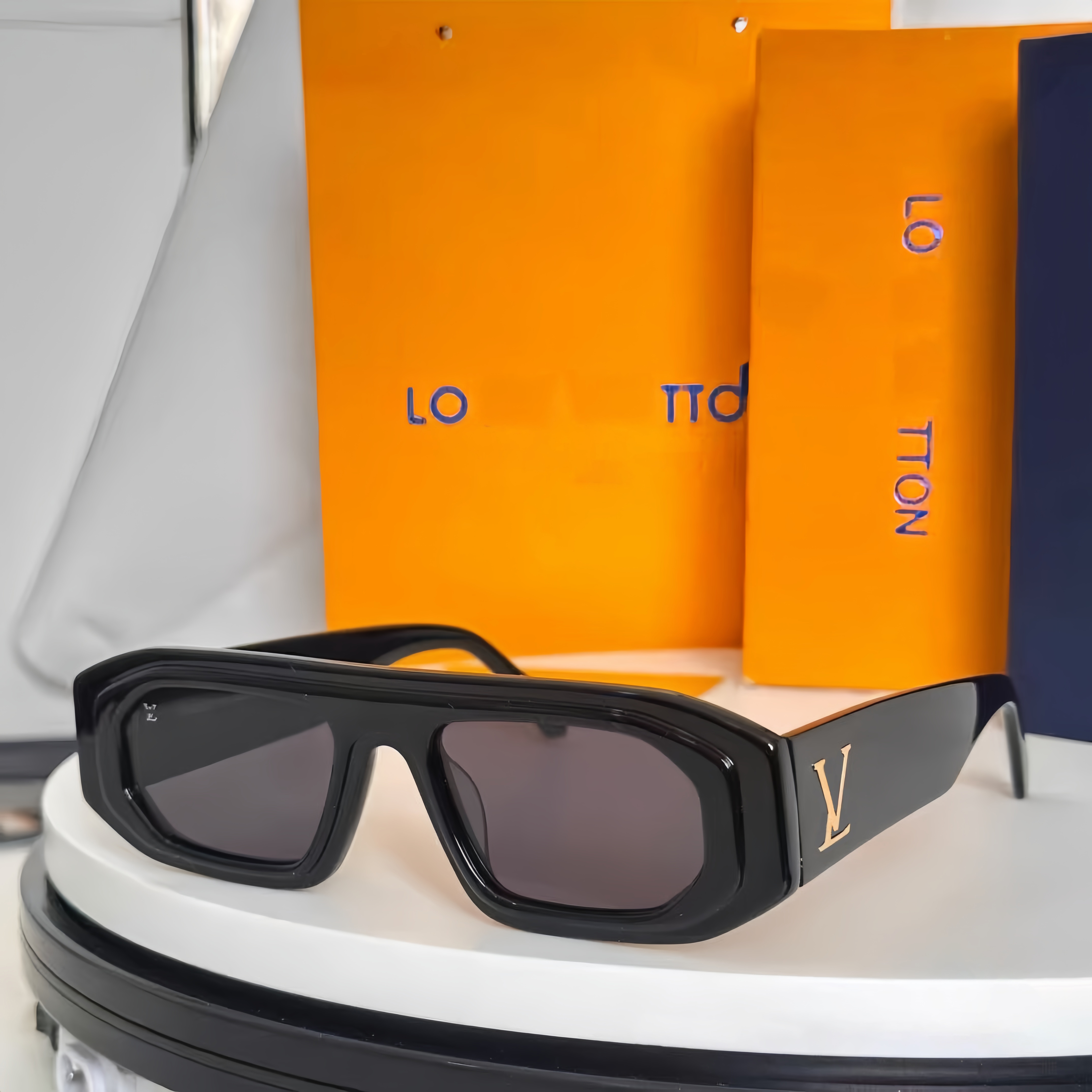 Designer Sunglasses For Women Protective Glasses Classic Oversize Eyeglasses Square Frame Outdoor Beach Sun Glasses For Man Woman UV protection UV400 Gift