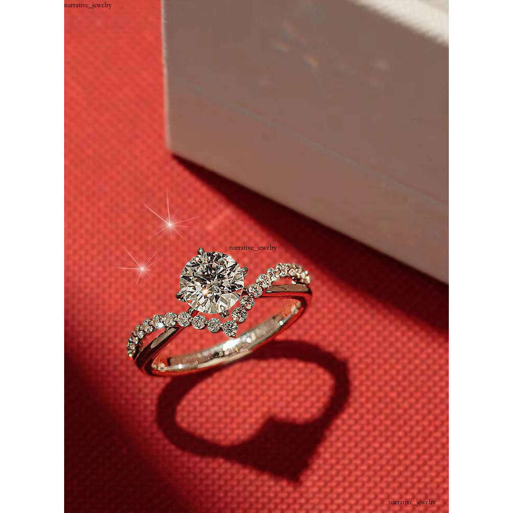 S925 silver Four-Claw Crown Engagement Wedding Classic Fashion Women's Party VVS Moissanite Ring